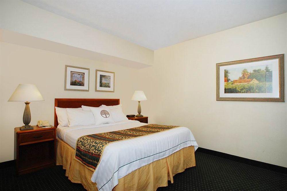 Hotel Hawthorn Dayton South 3*