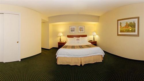 Hotel Hawthorn Dayton South 3*