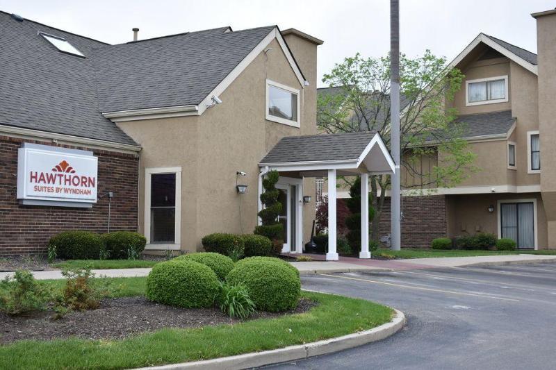 Hawthorn Dayton South Hotel 3*